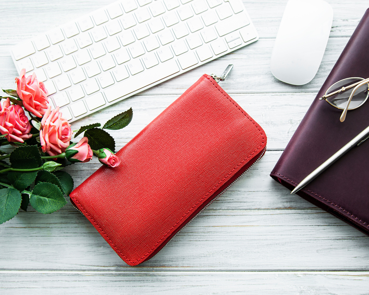 The latest trends in wallets for women
